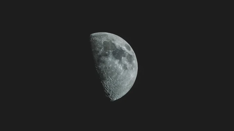 Descoperiri Științifice Recente legate de Lună