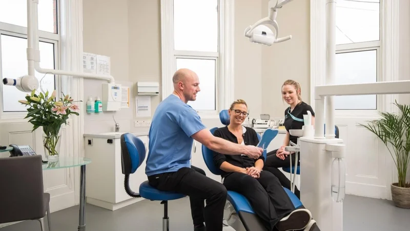 Jak polski lekarz dentystyczny w UK może pomóc w wybielaniu zębów?