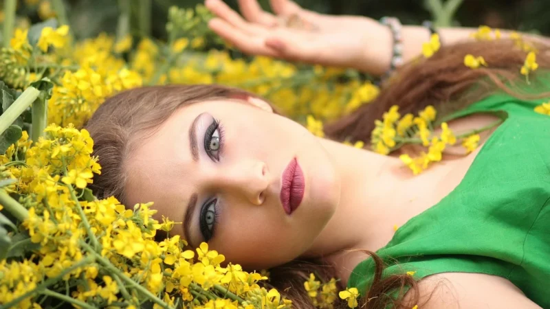 Makeup Tips for a Natural, Glowing Look