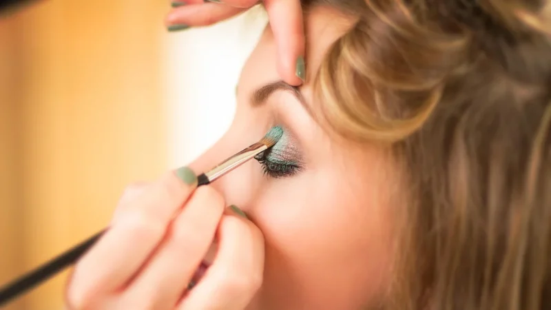 Mastering Your Makeup: The Essential Guide to Eye Brushes