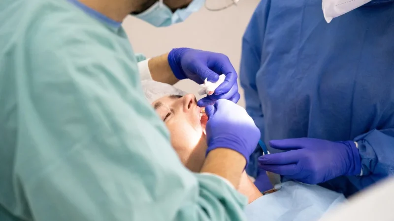 Test Elisa – najnowsze wiadomości na temat implantów dentystycznych w polskiej klinice w UK