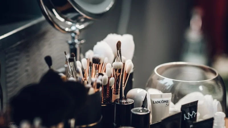 Understanding the Benefits of Mineral Makeup